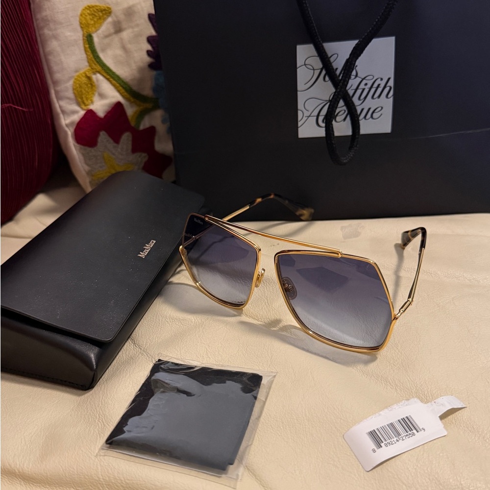 NEW Max Mara Gold Aviator Sunglasses with Gradient Gray Lenses NO OFFERS